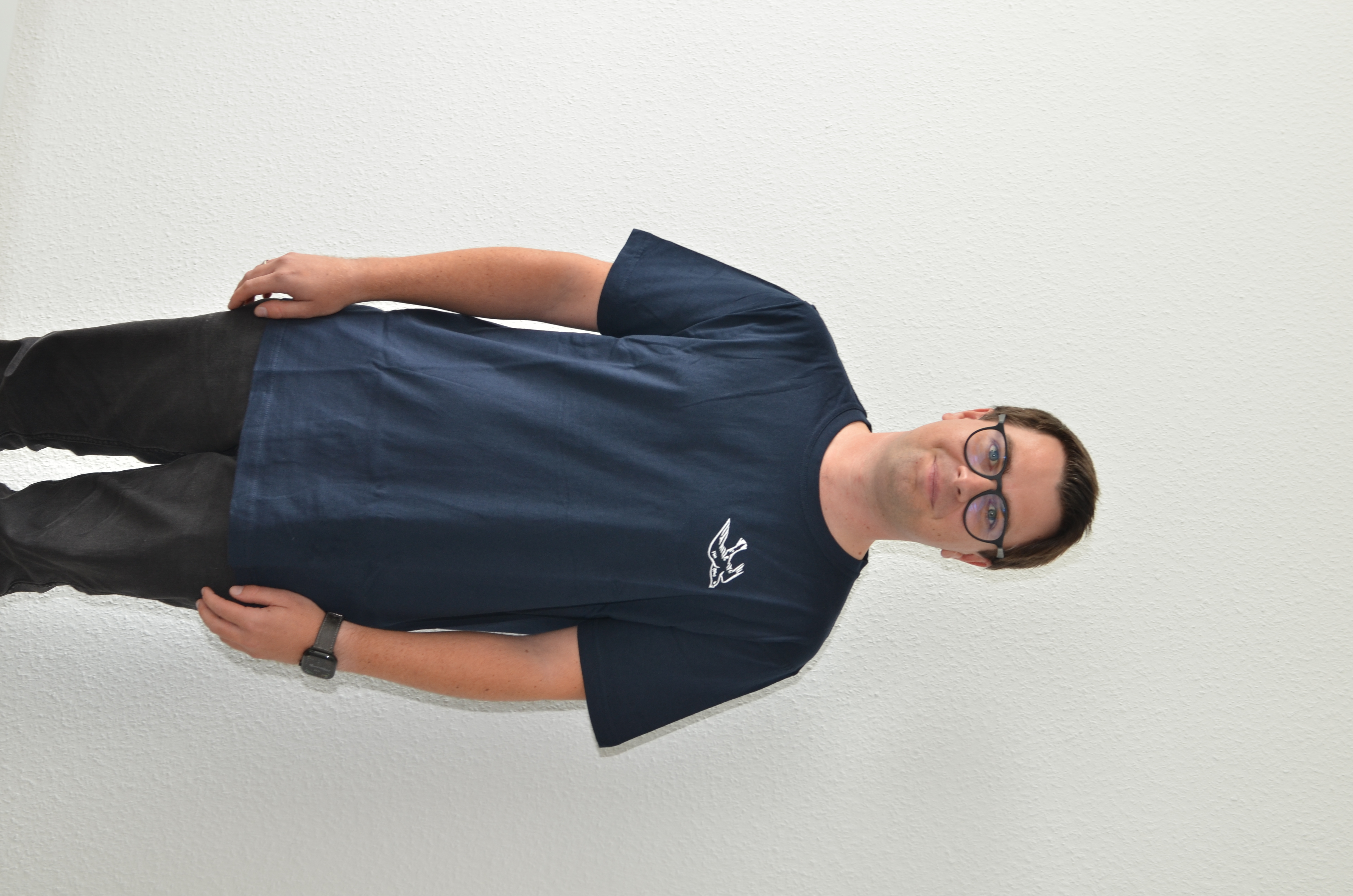 T-Shirt dunkelbau
